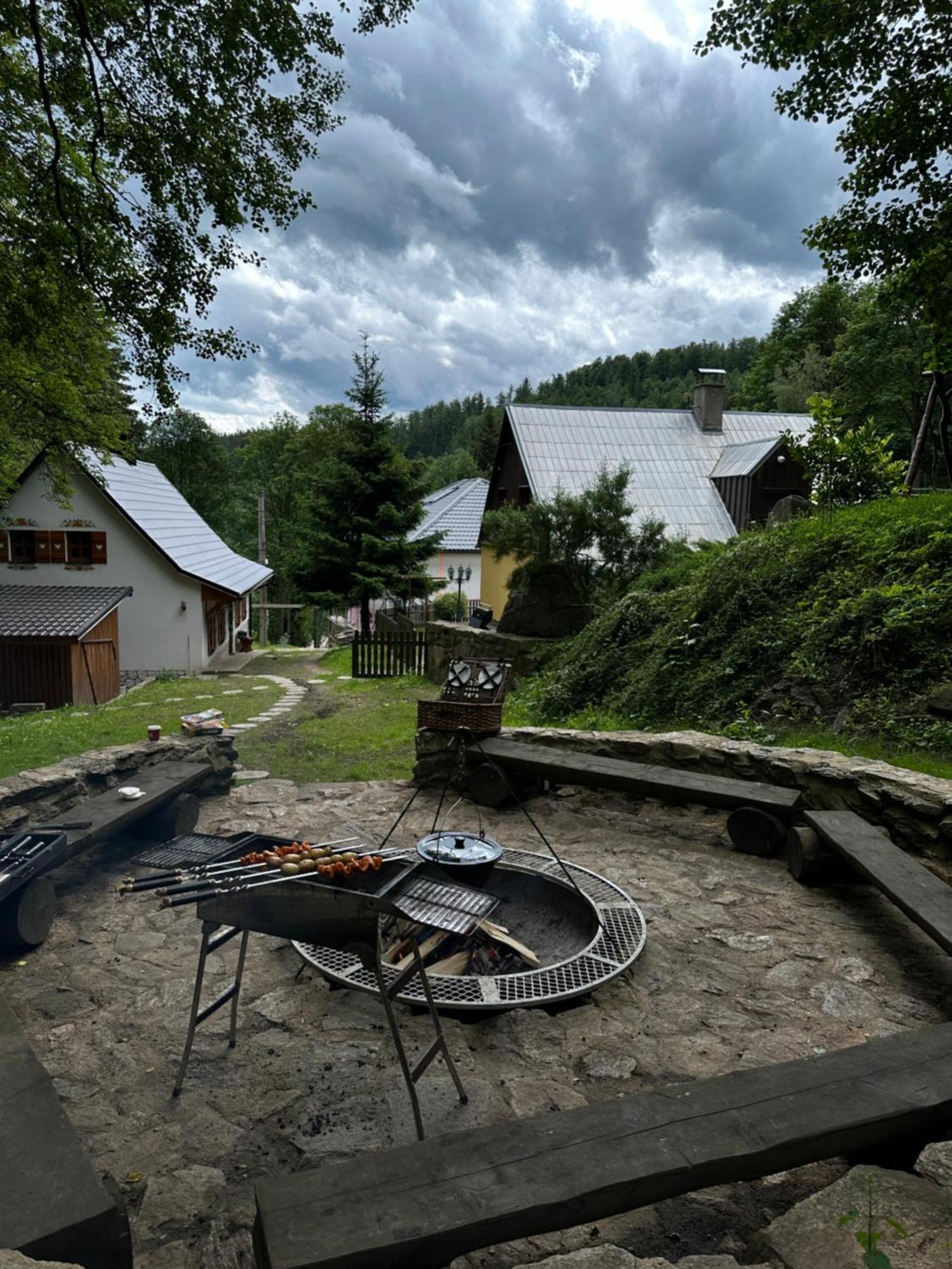 Chata Pohadka- "Lesni Udoli" Perštejn Exterior foto